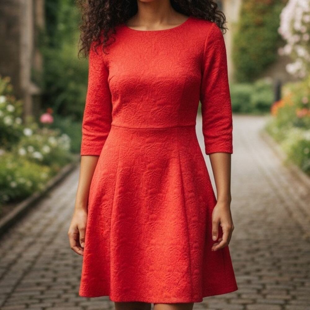 Just Taylor Red Quilted Dress Sz 12 Floral‎ Gold Hardware Fit and Flare